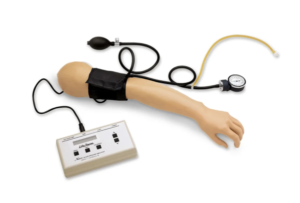 Simulador de Pressão Arterial Life/form® (CPARLENE®, Manikin CRiSis™, Airway Larry) [SKU: LF03204]